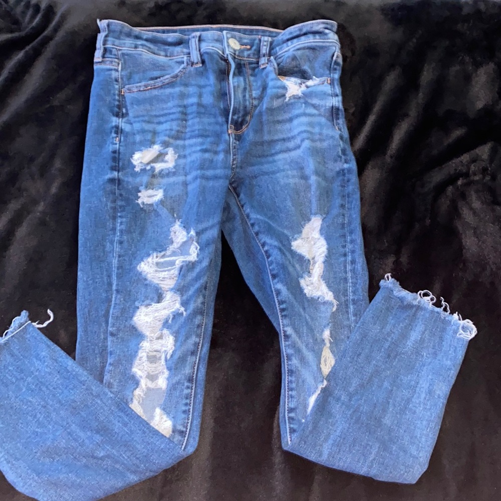 American Eagle Distressed Jeans